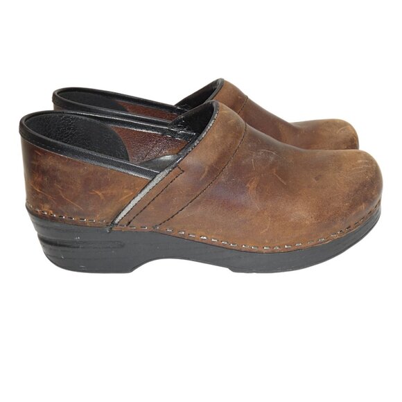 Dansko Professional Brown Distressed Leather Clogs Size 38 Grunge Rustic - Picture 2 of 10